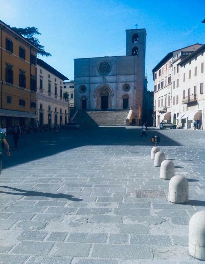 La Casa Di Matilde-Centre Of Todi Exterior foto